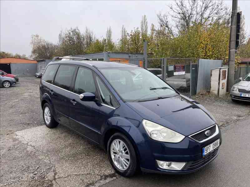 Ford Galaxy 2,0 TDCi Ghia 7 MÍST - foto 2