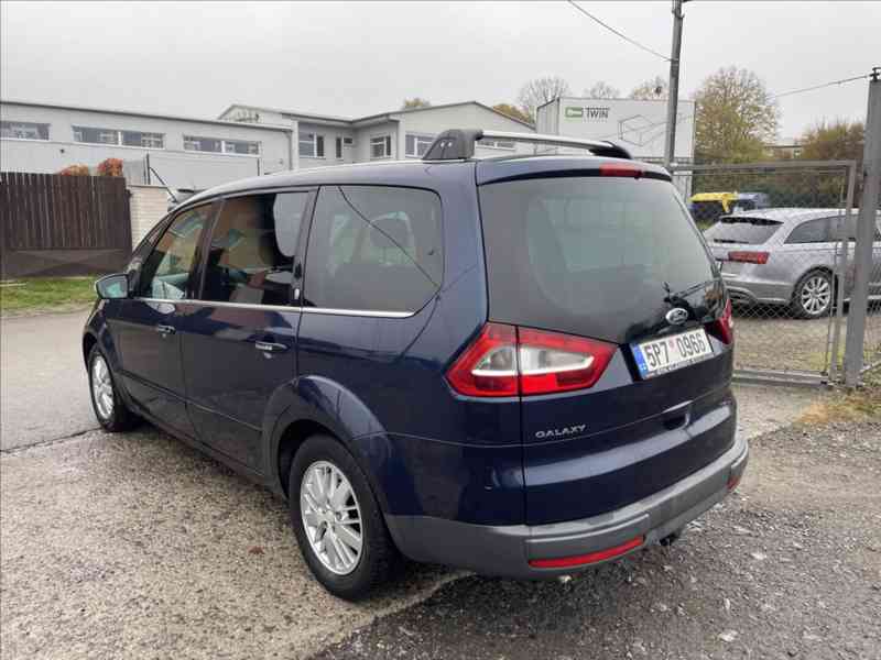 Ford Galaxy 2,0 TDCi Ghia 7 MÍST - foto 4