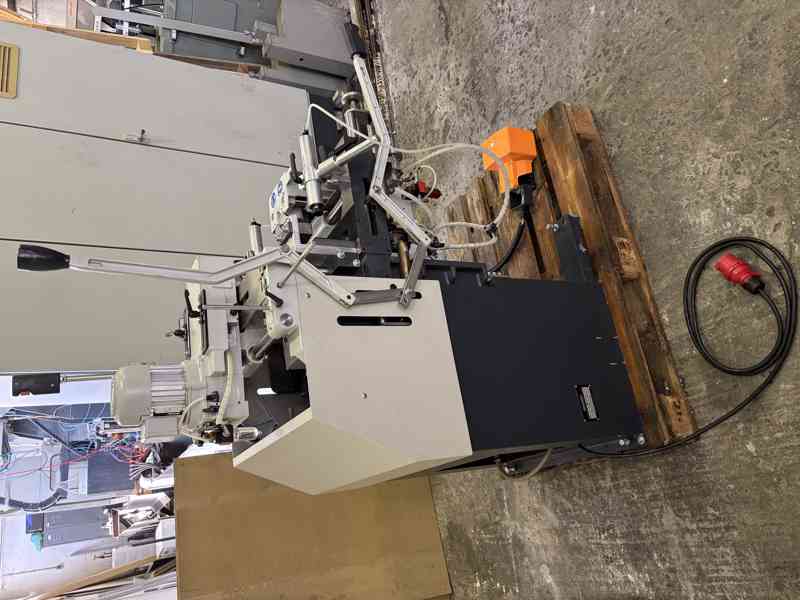 elumatec KF 178/00   -  3 vřetenová kopírovací fréza   - foto 14
