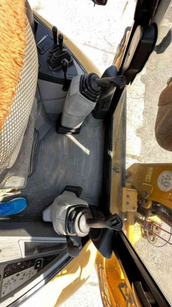 traktorbagr CAT 432 E - foto 4