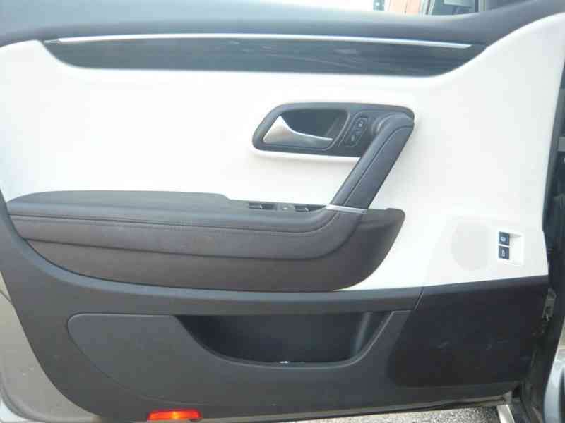 VOLKSWAGEN PASSAT CC 2.0 TDI DSG 4MOTION R-LINE 1.MAJITEL,ČR - foto 49