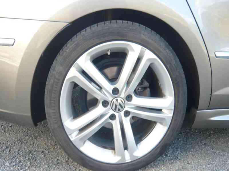 VOLKSWAGEN PASSAT CC 2.0 TDI DSG 4MOTION R-LINE 1.MAJITEL,ČR - foto 43