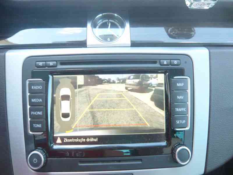 VOLKSWAGEN PASSAT CC 2.0 TDI DSG 4MOTION R-LINE 1.MAJITEL,ČR - foto 32