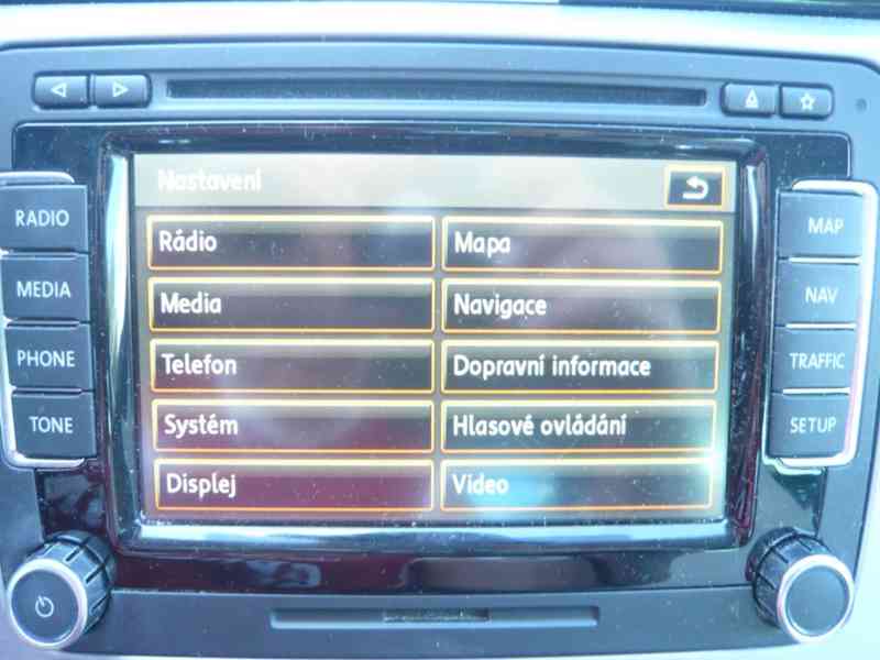 VOLKSWAGEN PASSAT CC 2.0 TDI DSG 4MOTION R-LINE 1.MAJITEL,ČR - foto 30