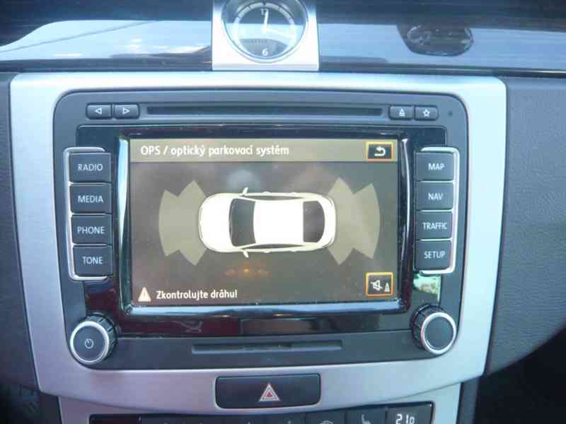 VOLKSWAGEN PASSAT CC 2.0 TDI DSG 4MOTION R-LINE 1.MAJITEL,ČR - foto 26