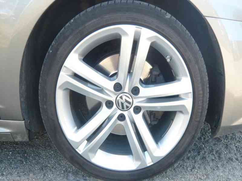 VOLKSWAGEN PASSAT CC 2.0 TDI DSG 4MOTION R-LINE 1.MAJITEL,ČR - foto 42