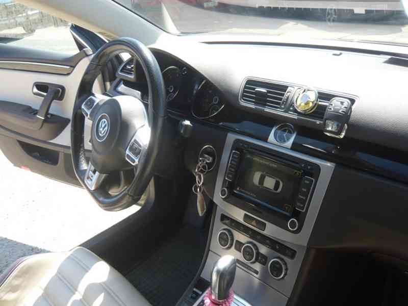 VOLKSWAGEN PASSAT CC 2.0 TDI DSG 4MOTION R-LINE 1.MAJITEL,ČR - foto 25