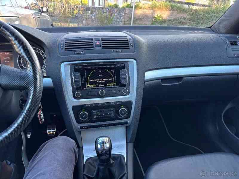 Škoda Octavia 2,0   2 VRS - foto 13