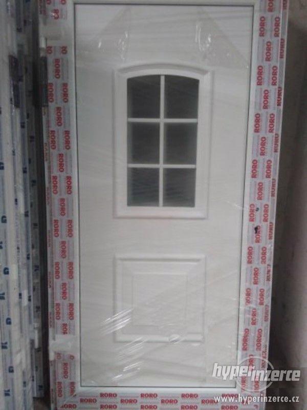 Vchodové plastové dveře 110x210x7.00 cm (DxVxH)-bílé-nové  - foto 1