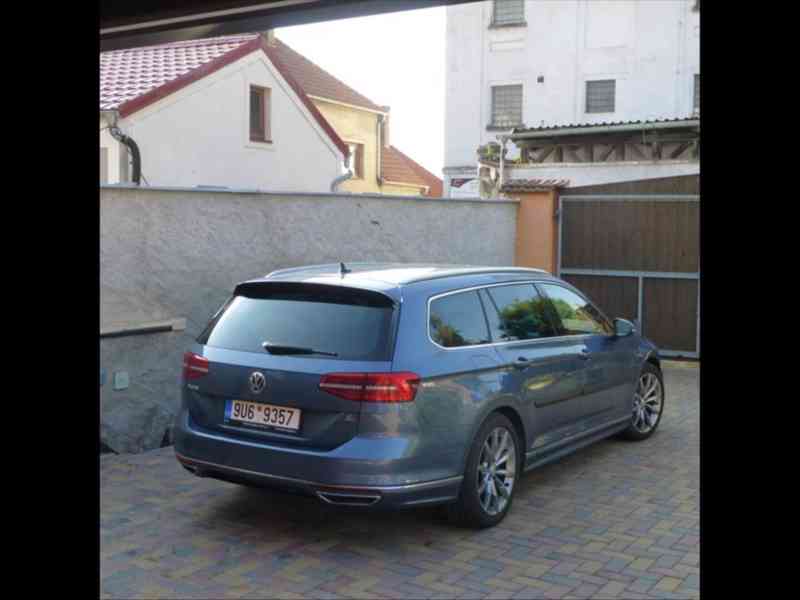 Volkswagen Passat Varian Bussines140kW 4x4, DSG7 - foto 14