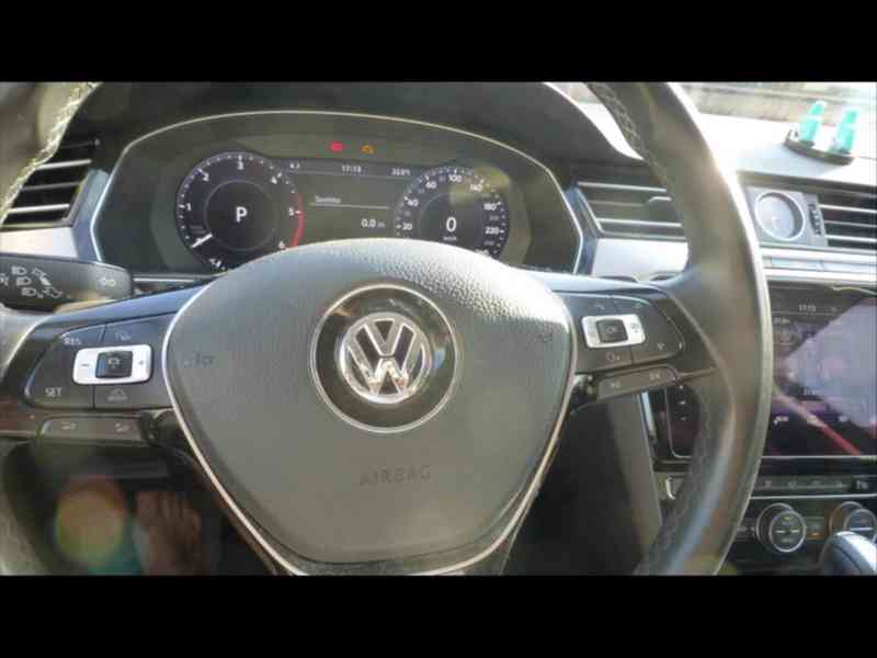 Volkswagen Passat Varian Bussines140kW 4x4, DSG7 - foto 19