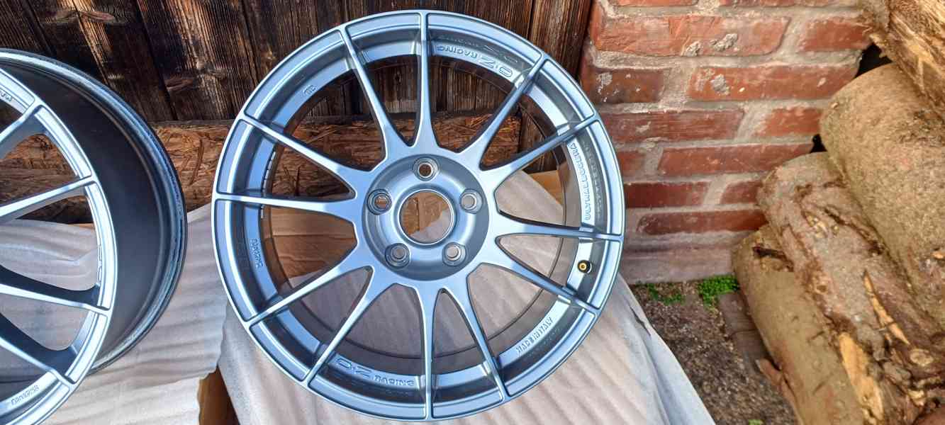 Ultralehké OZ Ultraleggera 17" 5x112 graphite - foto 6