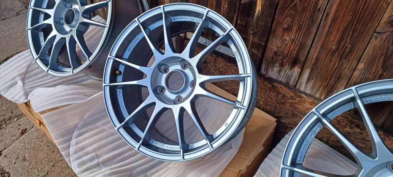 Ultralehké OZ Ultraleggera 17" 5x112 graphite - foto 7