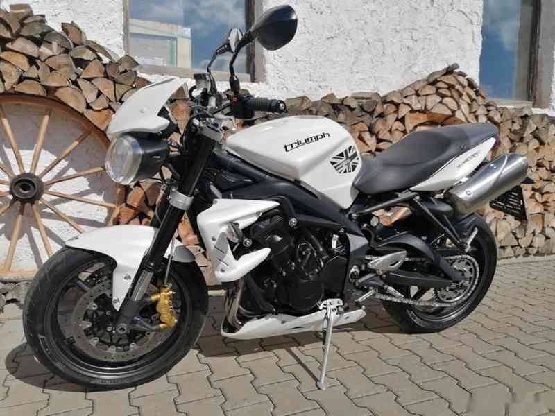 TRIUMPH STREET TRIPLE 675 R - foto 6