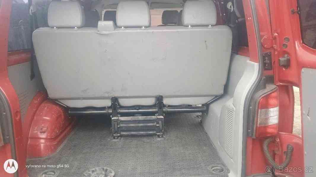 Volkswagen Transporter 2,0   T5.1 2011 75 kW - foto 12