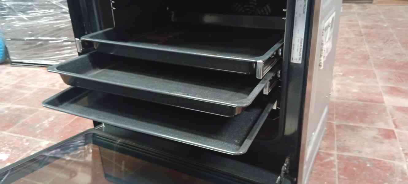 Top Swiss Line SL Elektrolux vestavné trouby