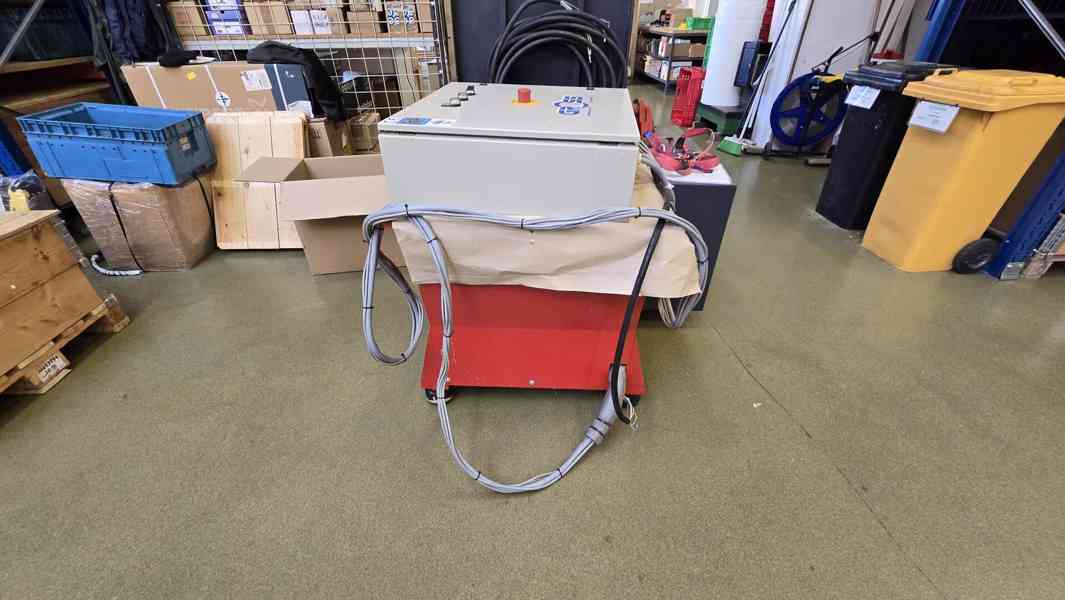 Drtič a štěpkovač na dřevo, karton, plast 18,5 kW - foto 3