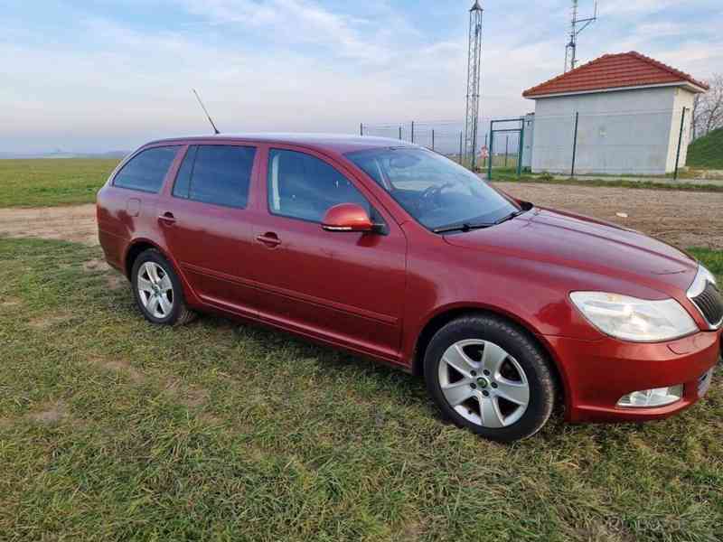 Škoda Octavia 1,4 TSI Elegance Combi  2 - foto 1