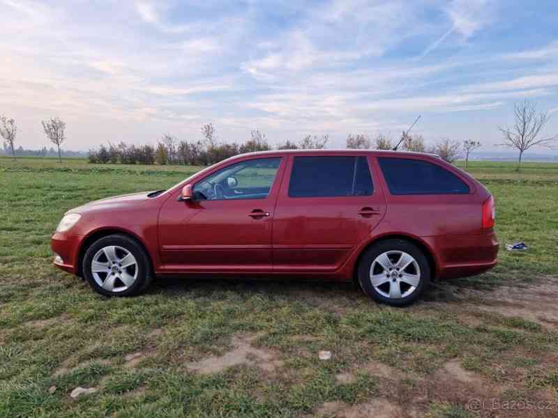 Škoda Octavia 1,4 TSI Elegance Combi  2 - foto 2