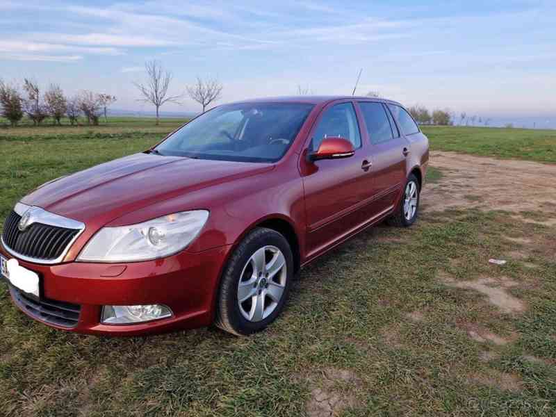 Škoda Octavia 1,4 TSI Elegance Combi  2 - foto 7