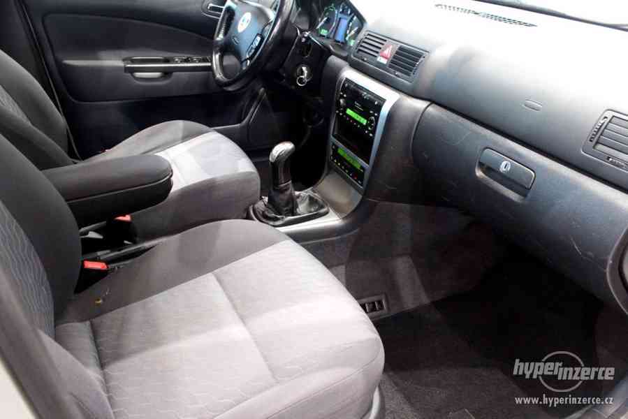 Škoda Octavia 1.9 TDI STYLE 4x4 Top Stav - foto 24
