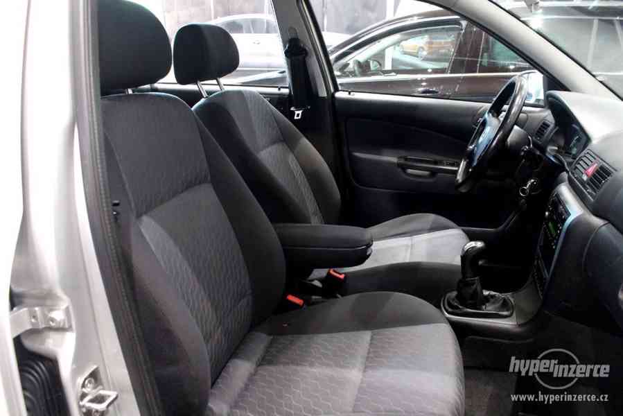 Škoda Octavia 1.9 TDI STYLE 4x4 Top Stav - foto 25