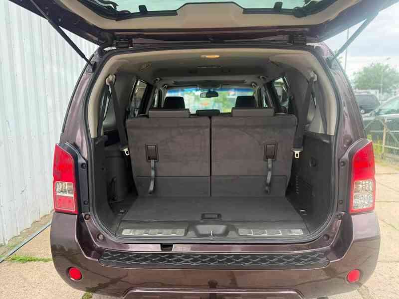 Nissan Pathfinder 3.0 dCi LE 170kw - foto 9