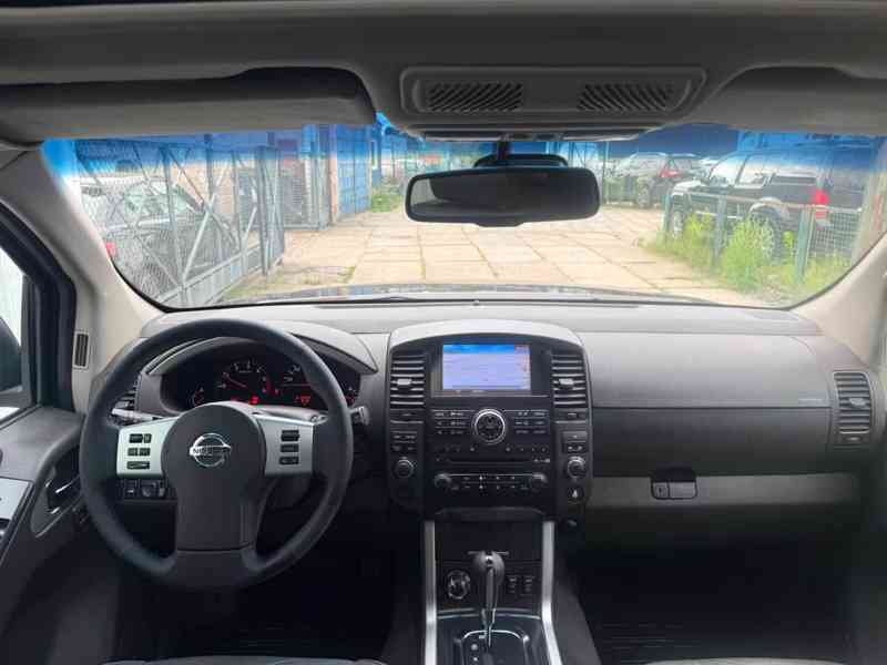 Nissan Pathfinder 3.0 dCi LE 170kw - foto 4