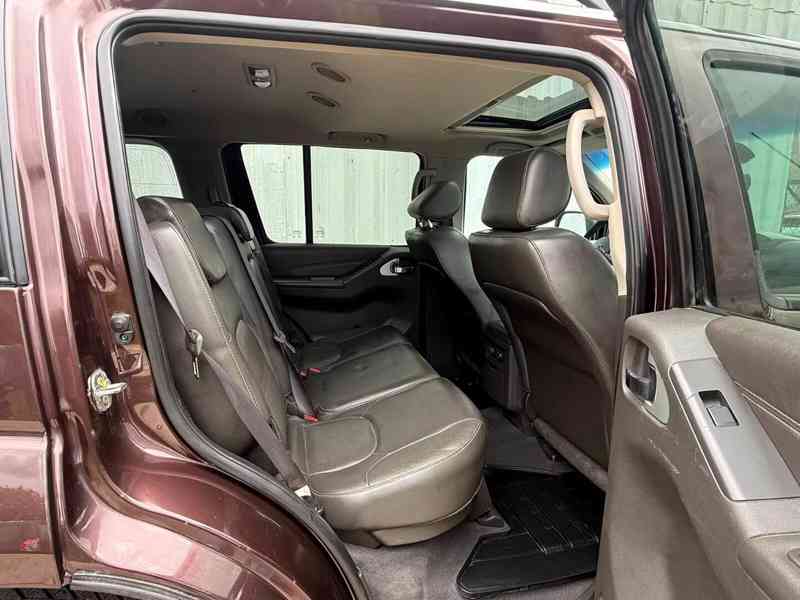 Nissan Pathfinder 3.0 dCi LE 170kw - foto 7