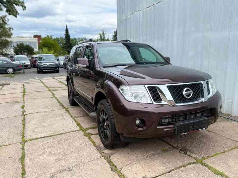 Nissan Pathfinder 3.0 dCi LE 170kw - foto 1