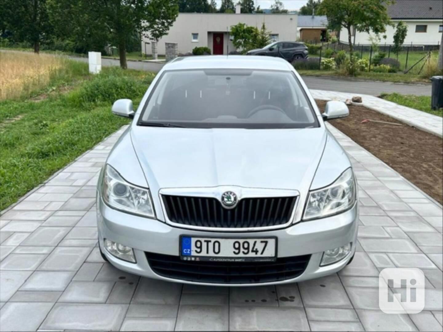 Škoda Octavia 1,6 - foto 1