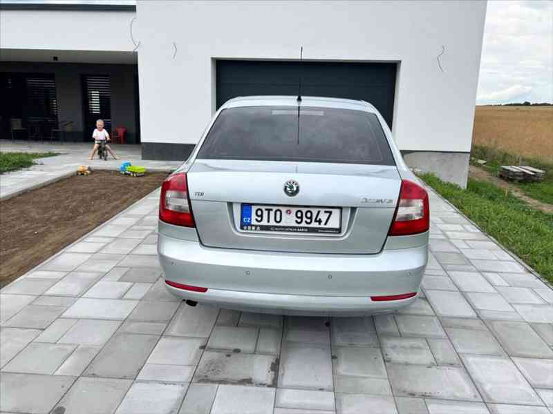 Škoda Octavia 1,6 - foto 4