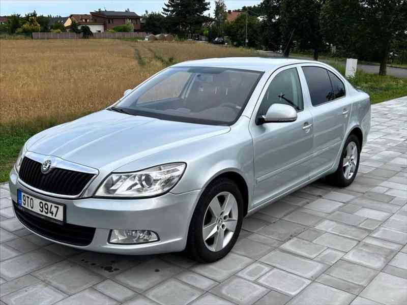 Škoda Octavia 1,6 - foto 8