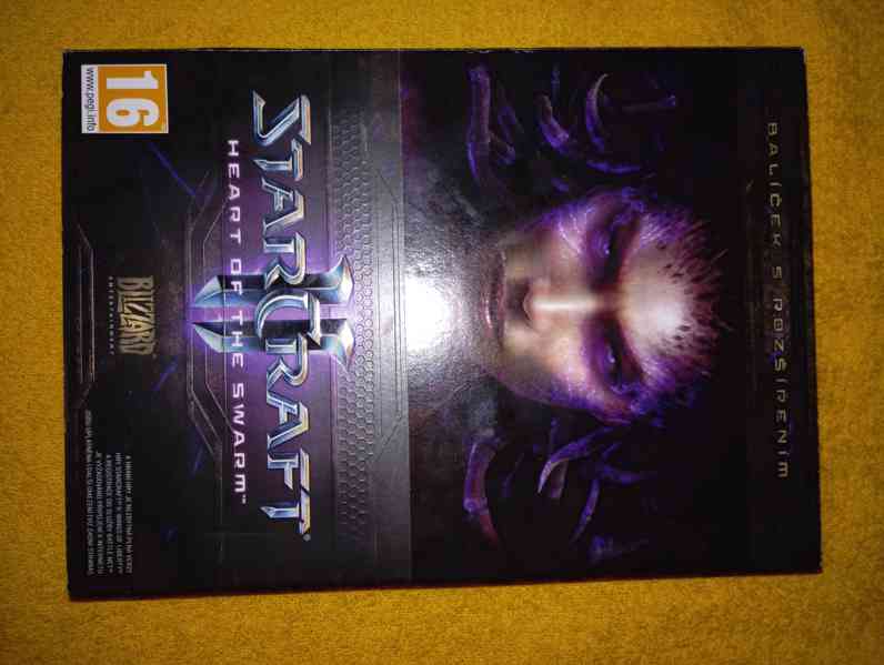 StarCraft II Heart of the Swarm - PC hra - foto 2