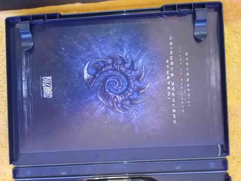 StarCraft II Heart of the Swarm - PC hra - foto 4