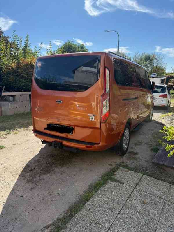 Ford Tourneo Custom - foto 2