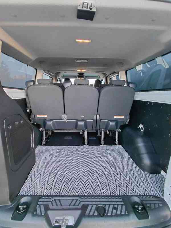 Pronájem mikrobusu Ford Custom 9 míst - foto 3