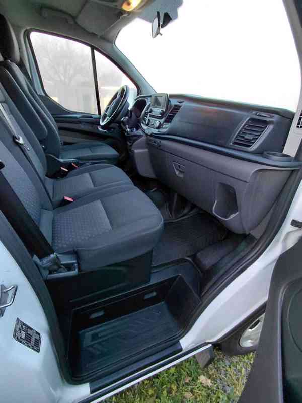 Pronájem mikrobusu Ford Custom 9 míst - foto 2