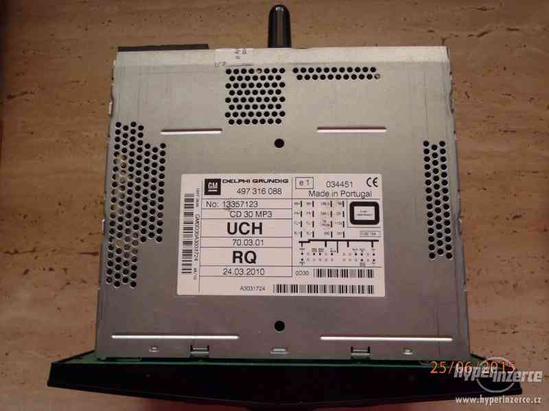 Autorádio CD 30 MP3 GM Delphi Grundig - nepoužívané - foto 2