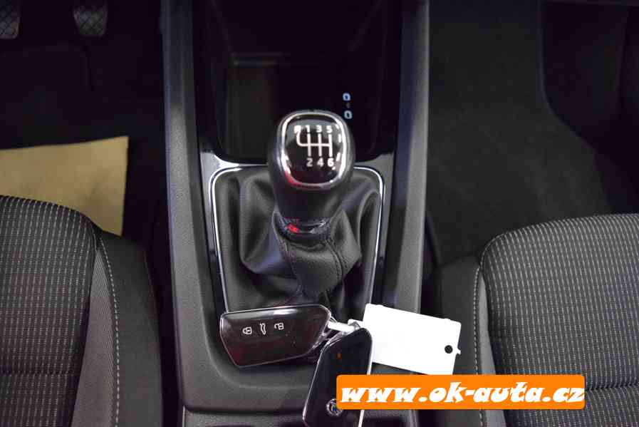 Škoda Octavia 2.0 TDI BREAK BUSINESS 2022-DPH  - foto 13