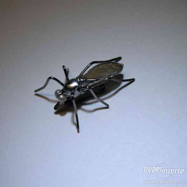 Komáří brož - foto 2