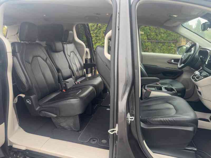 Chrysler Pacifica 3,6 Pentastar RU 8 míst 2017 - foto 10