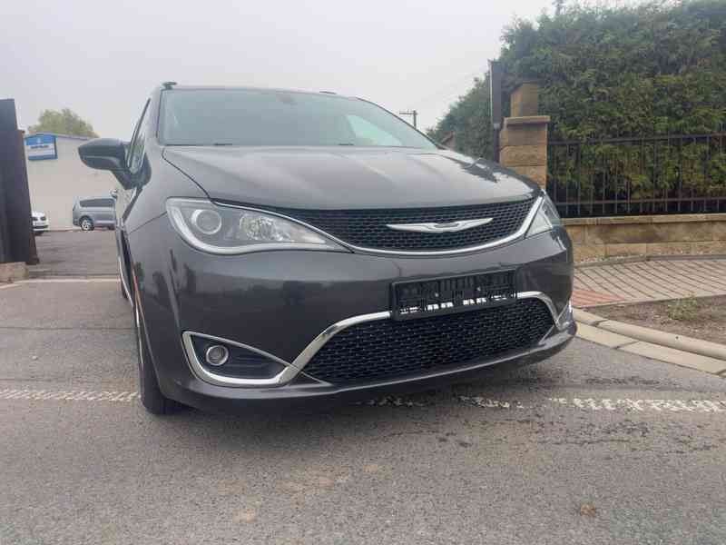 Chrysler Pacifica 3,6 Pentastar RU 8 míst 2017 - foto 6