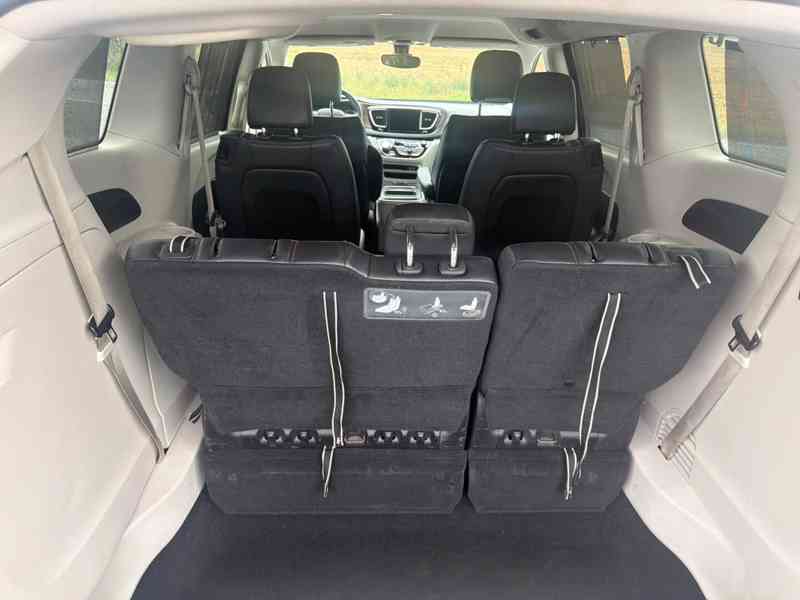 Chrysler Pacifica 3,6 Pentastar RU 8 míst 2017 - foto 7