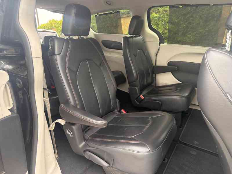Chrysler Pacifica 3,6 Pentastar RU 8 míst 2017 - foto 9