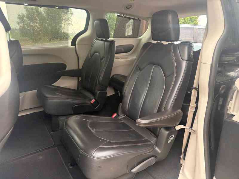 Chrysler Pacifica 3,6 Pentastar RU 8 míst 2017 - foto 13