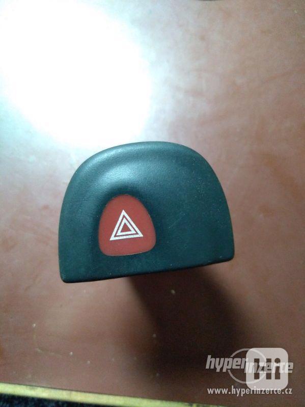 renault scenic 1 - vystražne tlačitko ovladač - foto 1