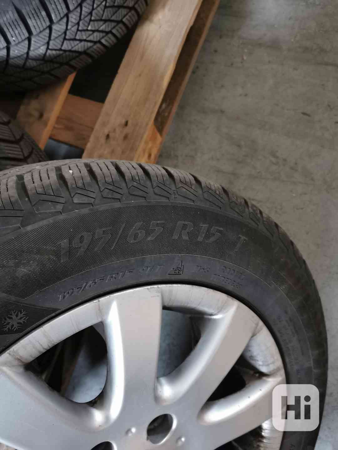 Zimní pneu 195/65 R15 - foto 1