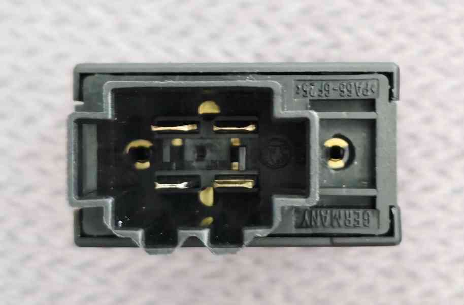 TOP STAV Tlačítko spínač ASR Škoda Octavia I 1U0927133 - foto 6