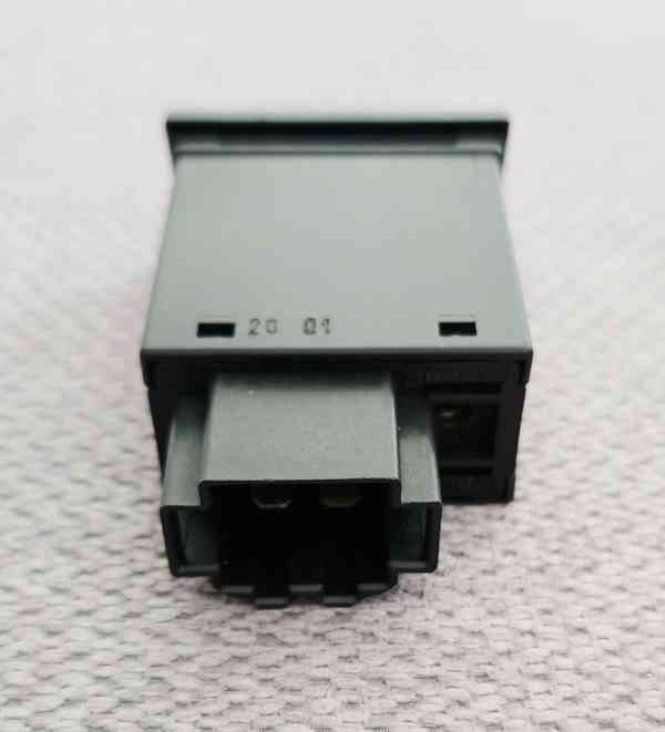 TOP STAV Tlačítko spínač ASR Škoda Octavia I 1U0927133 - foto 2